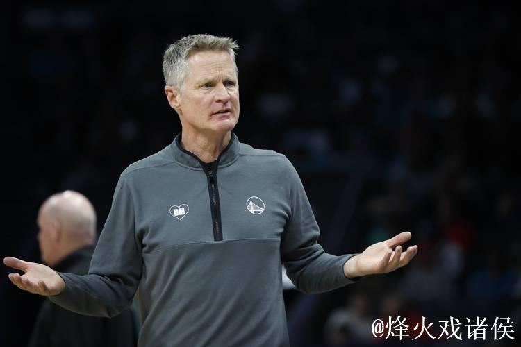 库里独砍高光表现再创纪录，球队却难逃失利，科尔执教能力受质疑