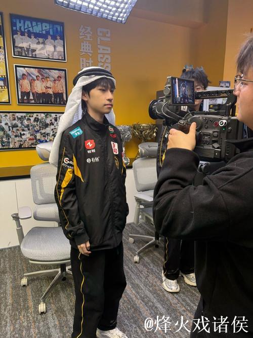 安健洋周二接受体检，即将加入阿贾克斯。